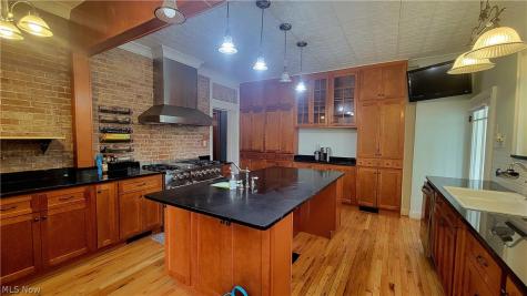 207 Washington Street Marietta OH 45750