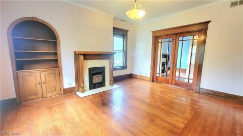 207 Washington Street Marietta OH 45750