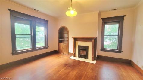 207 Washington Street Marietta OH 45750