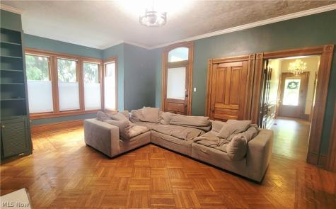 207 Washington Street Marietta OH 45750
