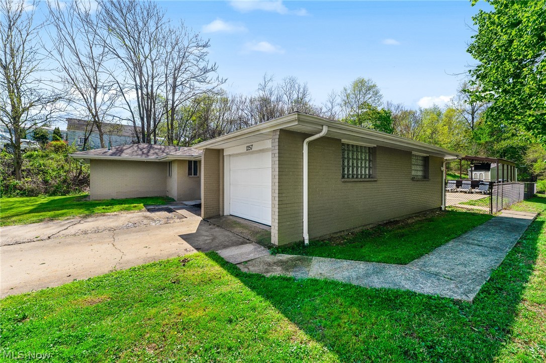 1257 Adler Street East Liverpool OH 43920