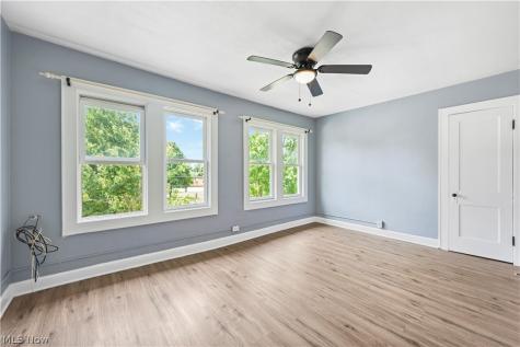 3014 Oak Park Avenue Cleveland OH 44109