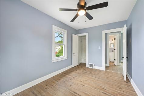 3014 Oak Park Avenue Cleveland OH 44109