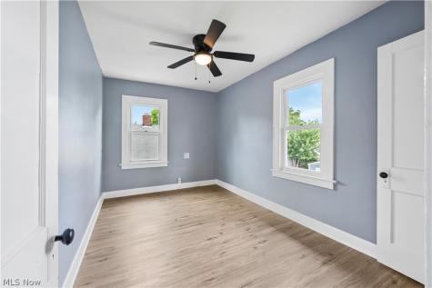 3014 Oak Park Avenue Cleveland OH 44109