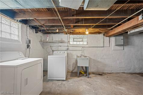 3014 Oak Park Avenue Cleveland OH 44109