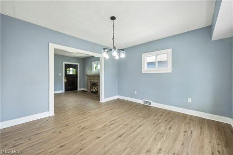 3014 Oak Park Avenue Cleveland OH 44109