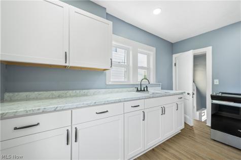 3014 Oak Park Avenue Cleveland OH 44109