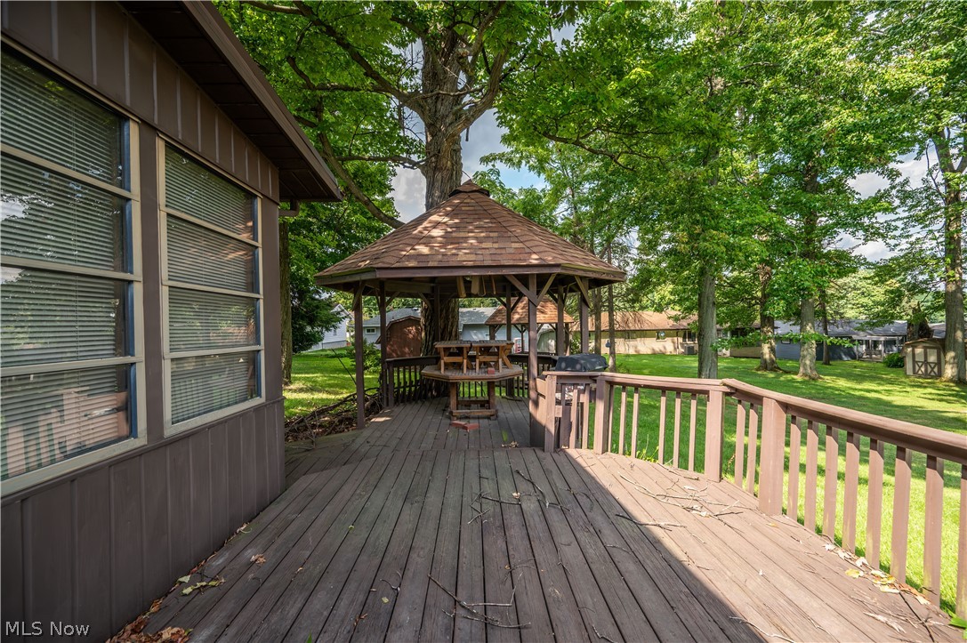 2882 Decamp Road Youngstown OH 44511