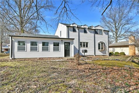 8351 Chesterton Drive Youngstown OH 44514