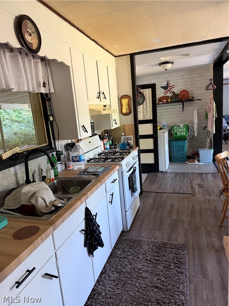 105 School Street Killbuck OH 44637