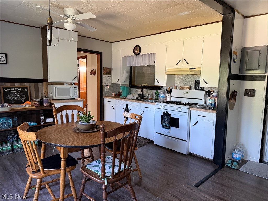 105 School Street Killbuck OH 44637