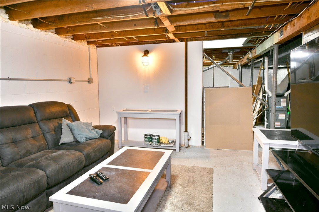 1833 Cleveland Street Salem OH 44460