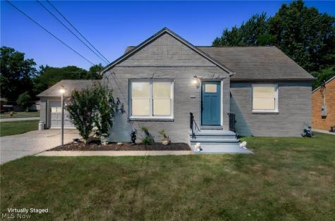 6004 Twin Lakes Drive Parma OH 44129
