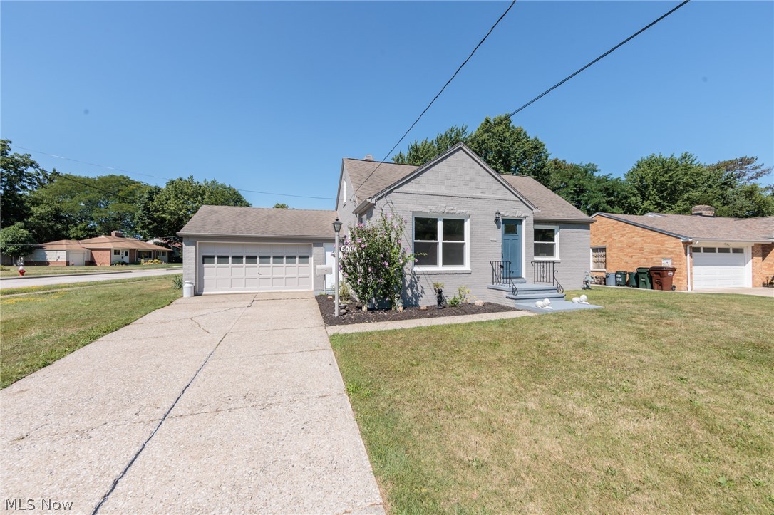 6004 Twin Lakes Drive Parma OH 44129