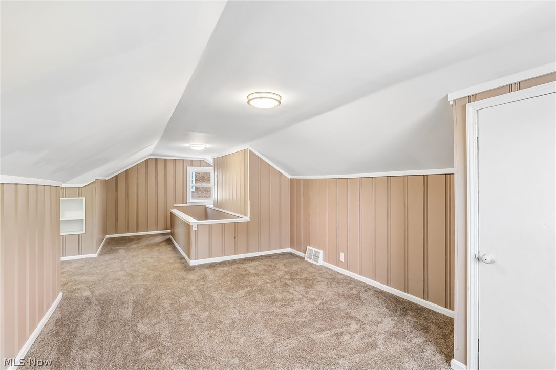 2052 N Taylor Road East Cleveland OH 44112
