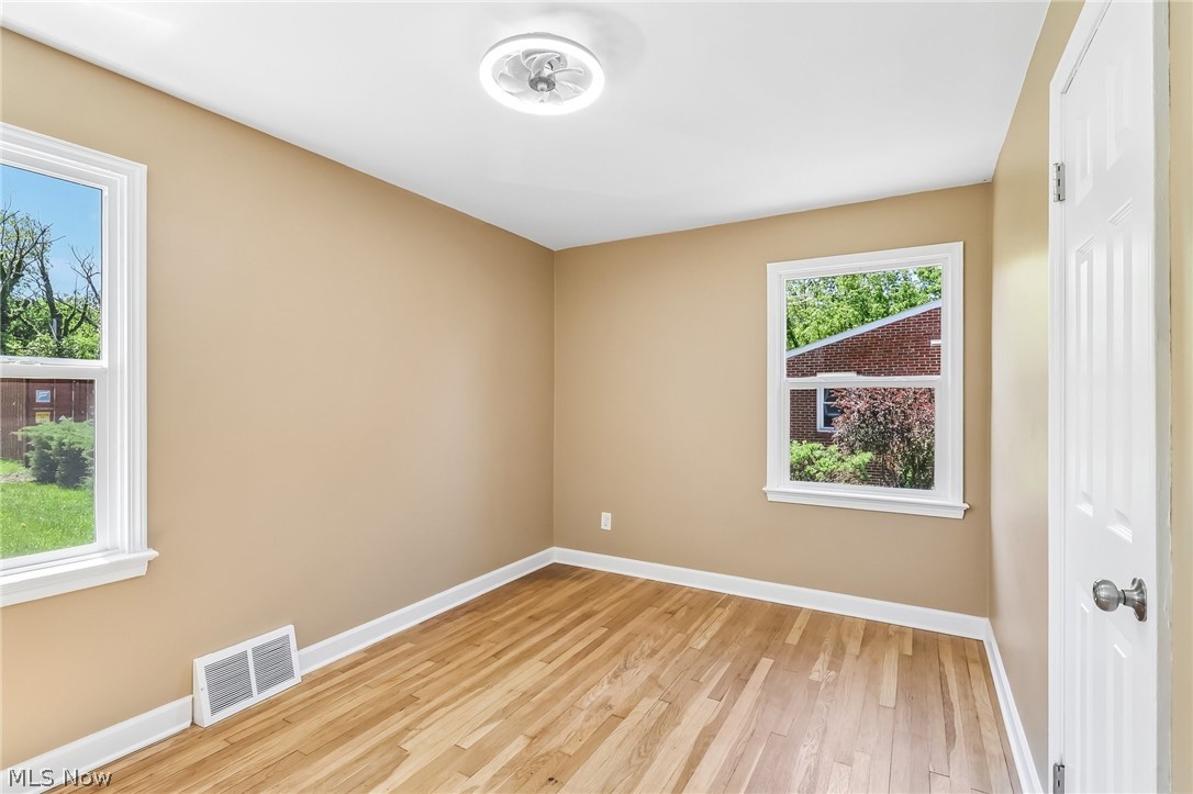 2052 N Taylor Road East Cleveland OH 44112