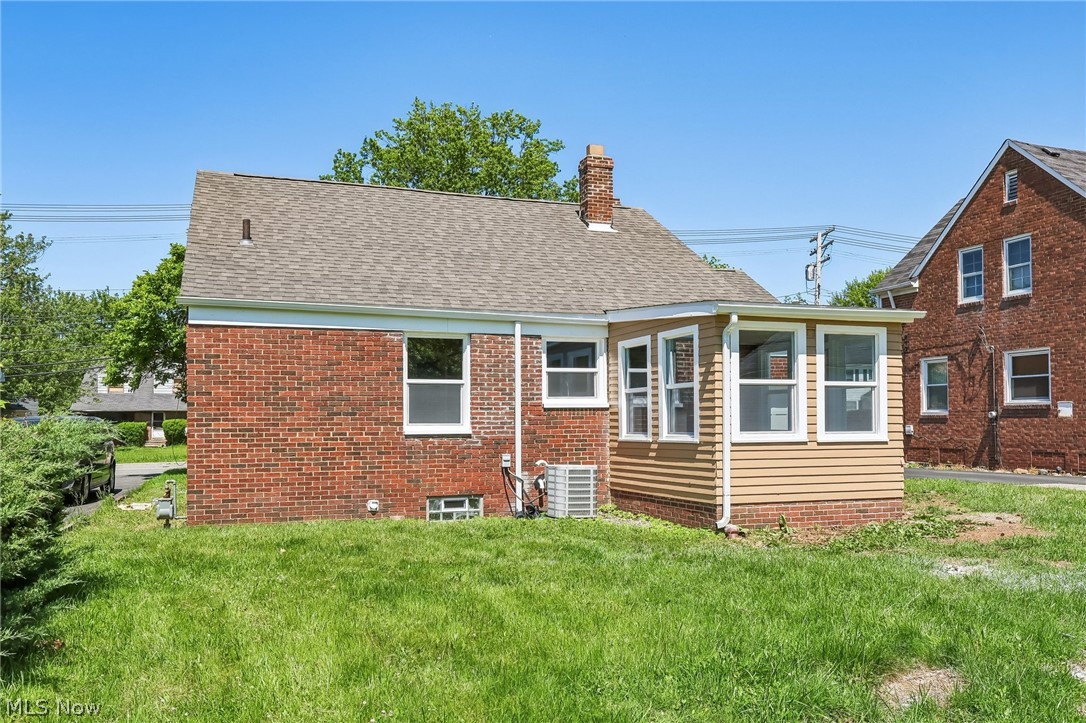 2052 N Taylor Road East Cleveland OH 44112