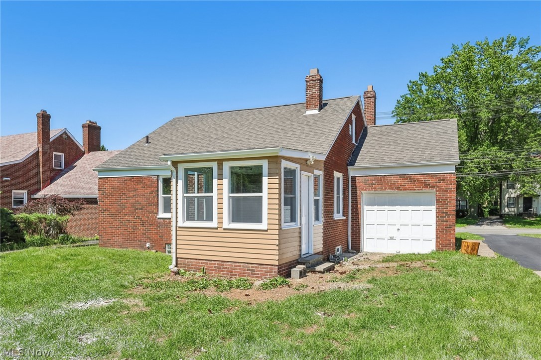 2052 N Taylor Road East Cleveland OH 44112