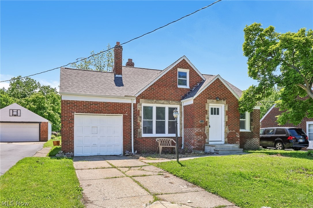 2052 N Taylor Road East Cleveland OH 44112
