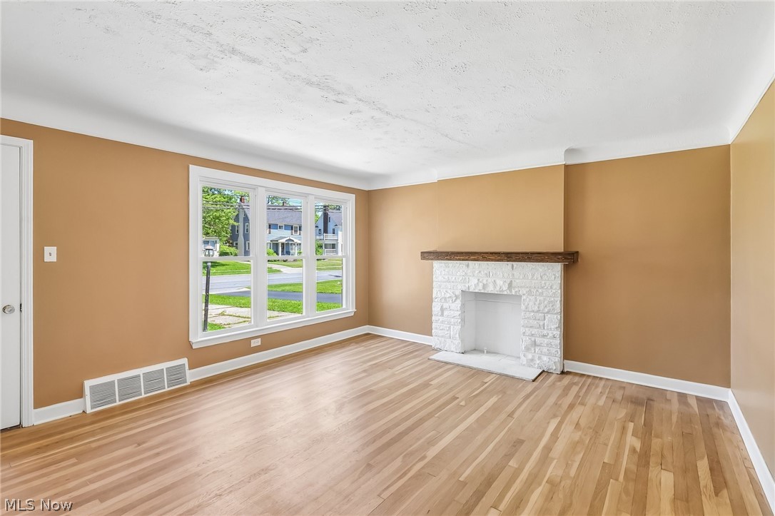 2052 N Taylor Road East Cleveland OH 44112