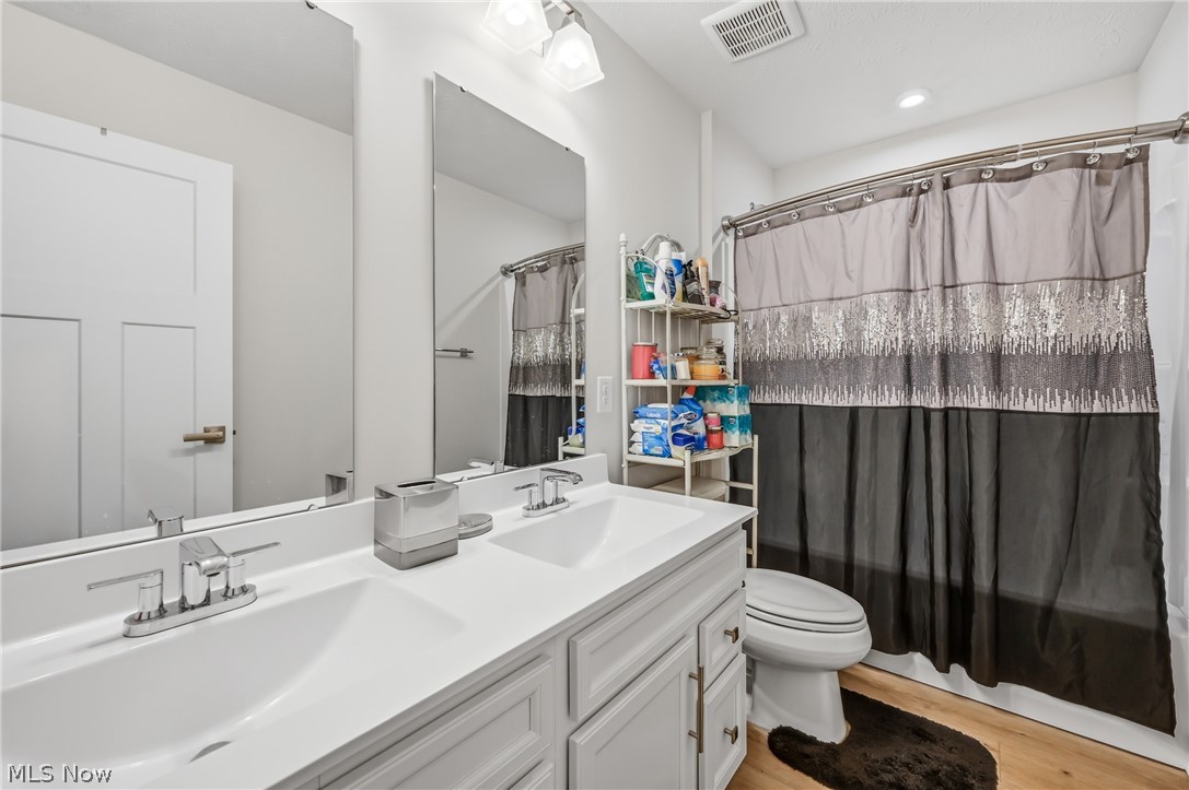 5358 Walnut Ridge Lane Sheffield Village OH 44054
