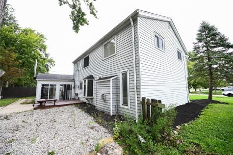 6752 Crestwood Lane Olmsted Twp OH 44138