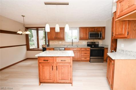 6752 Crestwood Lane Olmsted Twp OH 44138