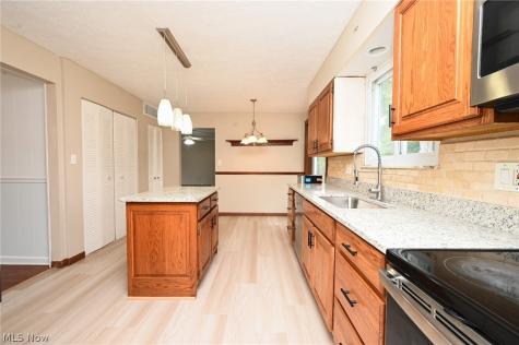 6752 Crestwood Lane Olmsted Twp OH 44138