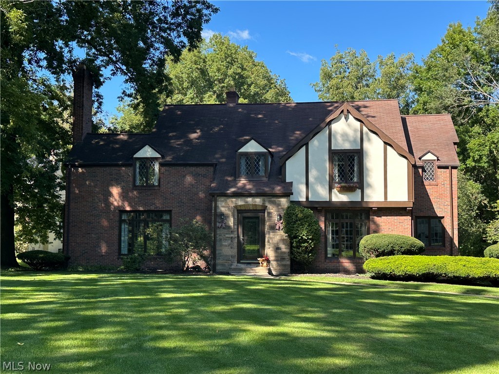 1000 Colonial Drive Youngstown OH 44505