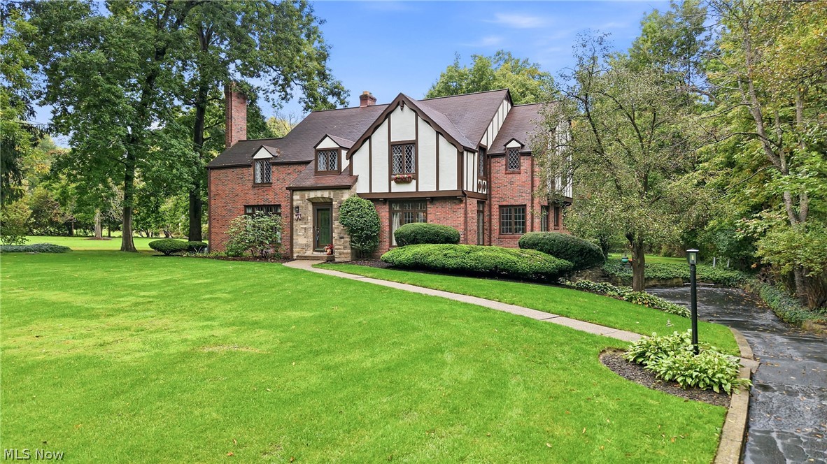 1000 Colonial Drive Youngstown OH 44505