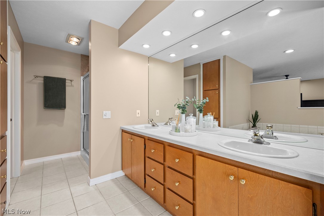 33008 Woodhaven Circle North Ridgeville OH 44039