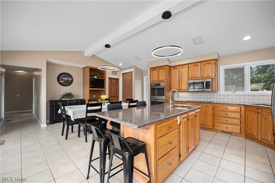 33008 Woodhaven Circle North Ridgeville OH 44039
