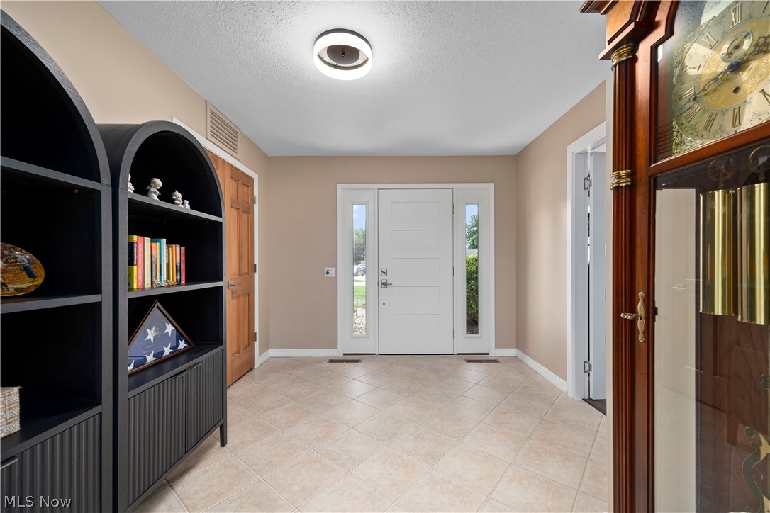 33008 Woodhaven Circle North Ridgeville OH 44039