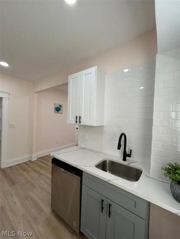 3279 W 97 Street Cleveland OH 44102