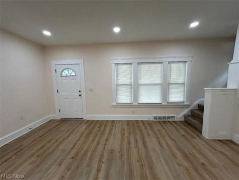 3279 W 97 Street Cleveland OH 44102
