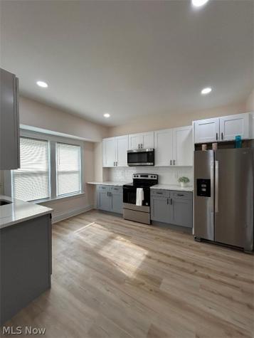 3279 W 97 Street Cleveland OH 44102