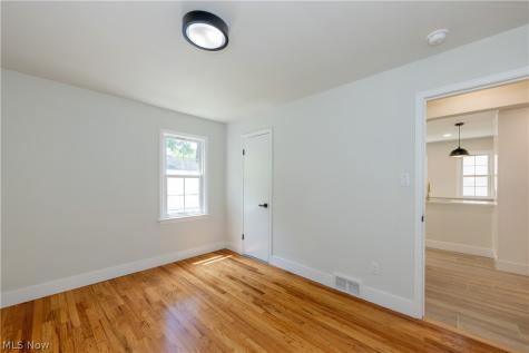 17606 Chagrin Boulevard Shaker Heights OH 44120