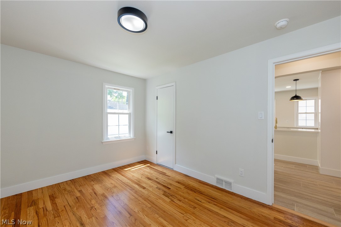 17606 Chagrin Boulevard Shaker Heights OH 44120