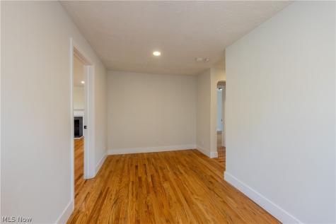 17606 Chagrin Boulevard Shaker Heights OH 44120