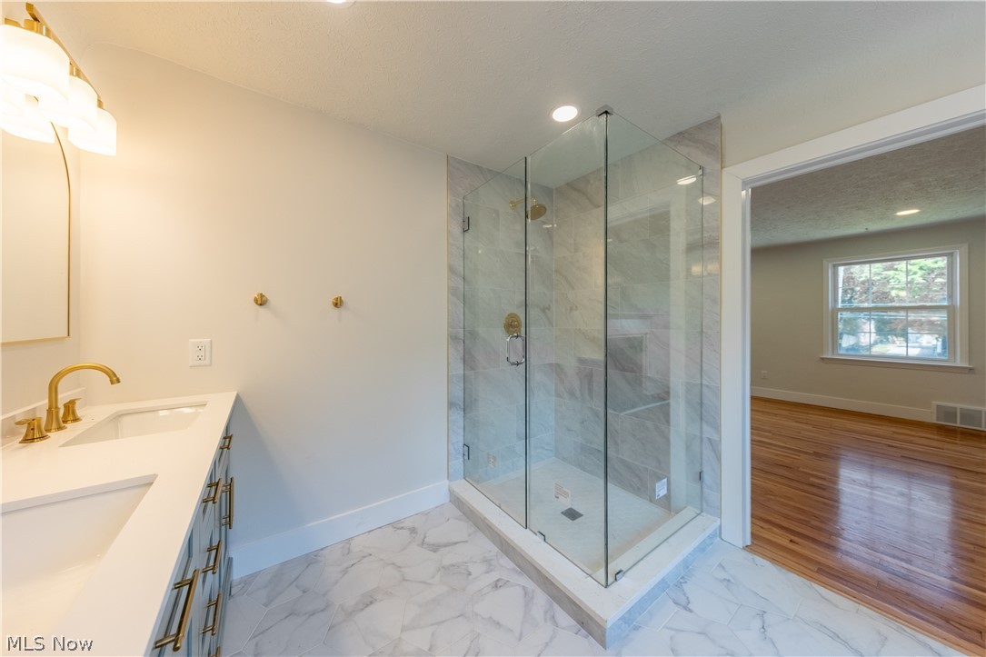 17606 Chagrin Boulevard Shaker Heights OH 44120