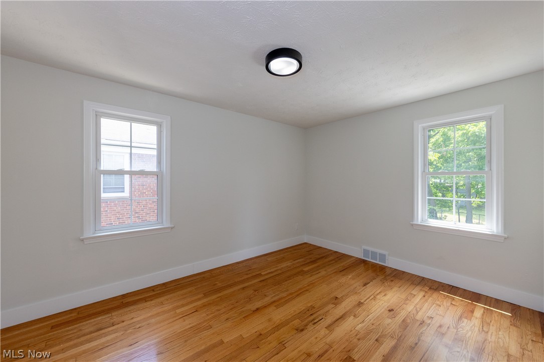 17606 Chagrin Boulevard Shaker Heights OH 44120