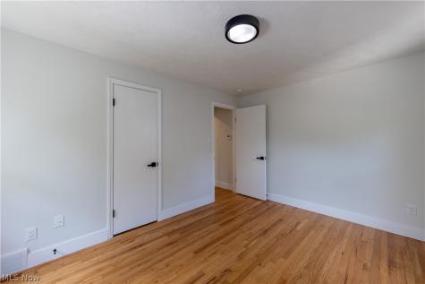 17606 Chagrin Boulevard Shaker Heights OH 44120