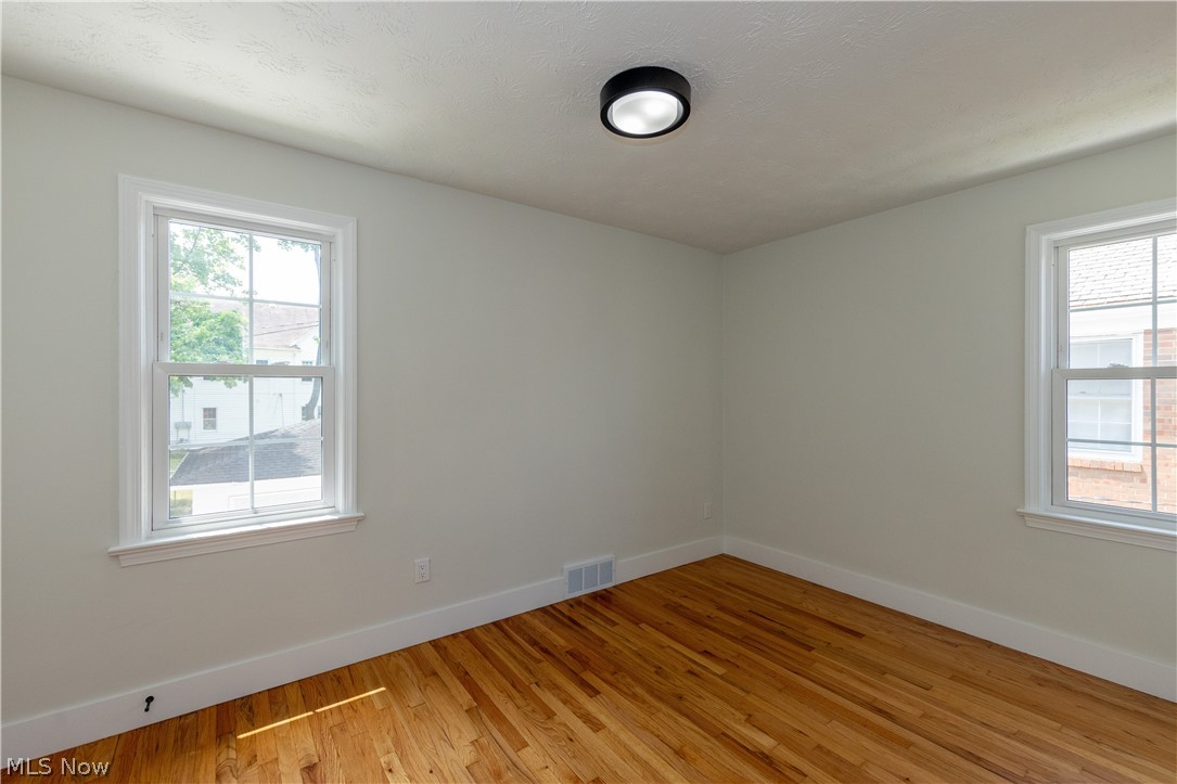 17606 Chagrin Boulevard Shaker Heights OH 44120