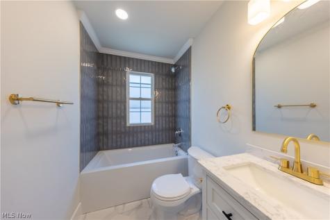 17606 Chagrin Boulevard Shaker Heights OH 44120