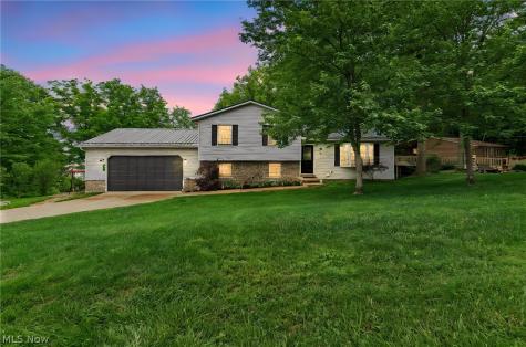 44 Navajo Trail Malvern OH 44644