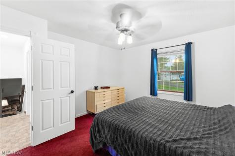 44 Navajo Trail Malvern OH 44644