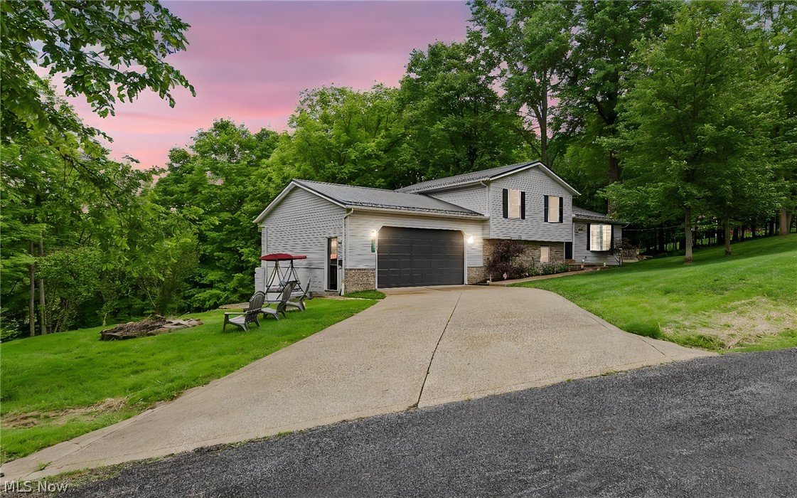 44 Navajo Trail Malvern OH 44644