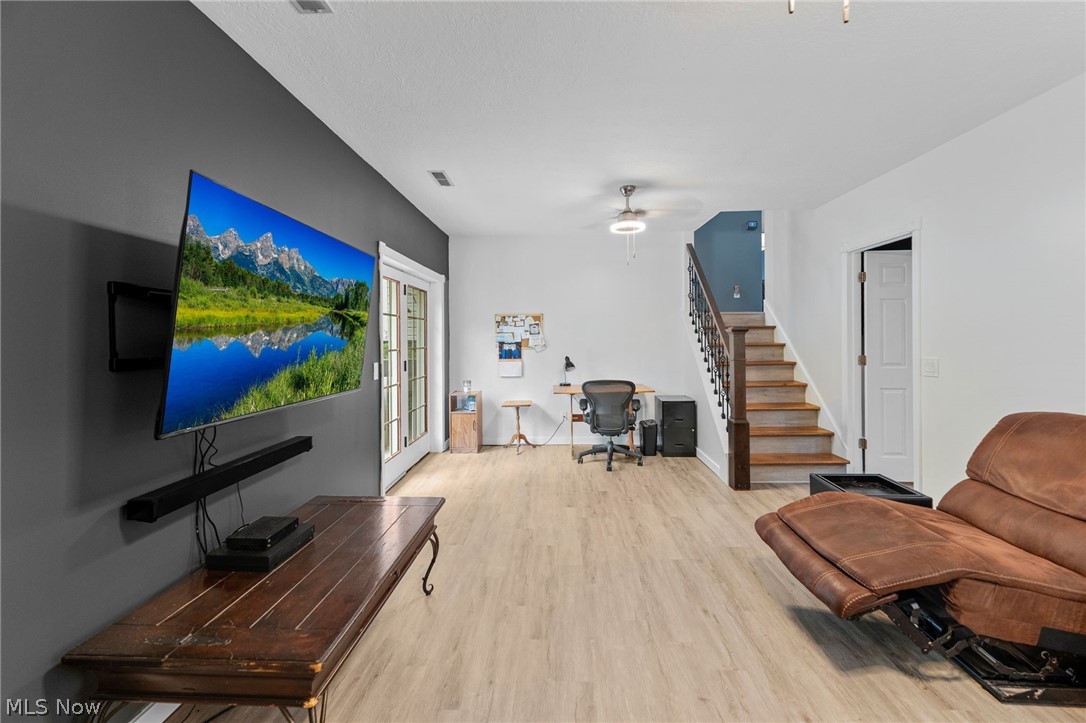 44 Navajo Trail Malvern OH 44644