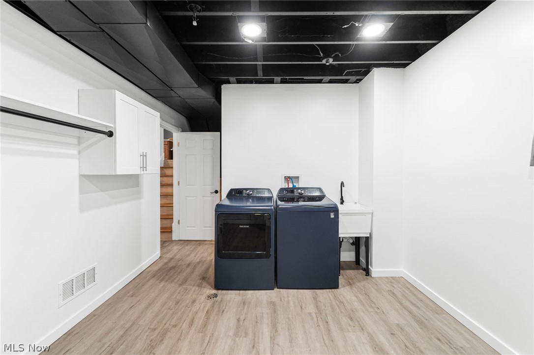 44 Navajo Trail Malvern OH 44644