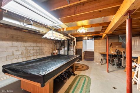44 Navajo Trail Malvern OH 44644